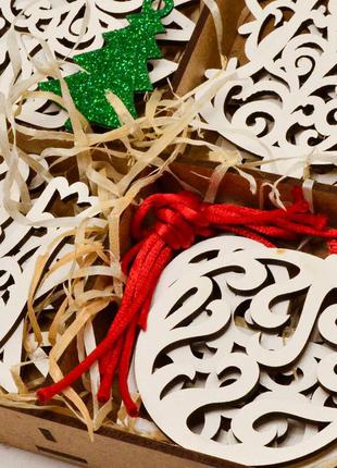Набір "сніжний" 12 шт білих ялинкових іграшок в коробці дерев'яні новорічні прикраси на ялинку лдвп2 фото