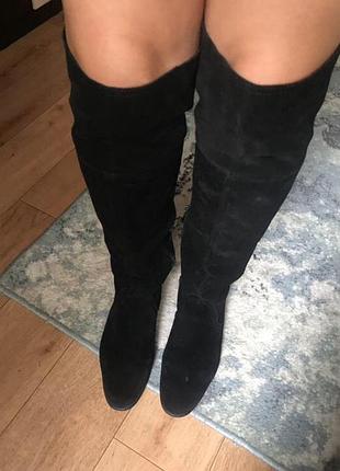 Замшевые сапоги от zara