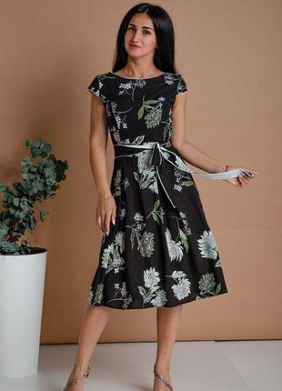Элегантное летнее практичное платье из штапеля с крупными цветами черное 44, 463 фото