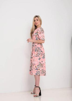 Романтичное персиковое платье весна-лето с мелкими цветами персиковое в размерах  42,44,46,484 фото