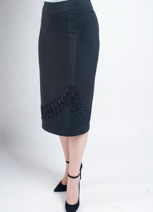 Черная женская строгая юбка из костюмной ткани 48