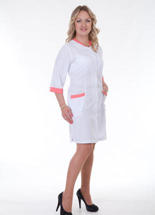 Жіночий медичний халат з х/б тканини білий + персиковий на гудзиках 42-601 фото