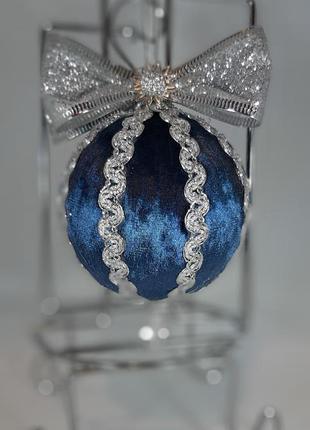 Ялинкова куля ручної роботи 8см синій (індиго) велюр з сріблом
