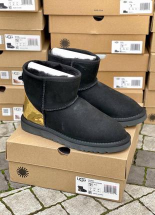 Круті жіночі уггі ugg black gold metallic suede original чорні з золотом на хутрі