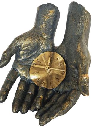 Скульптура anglada «время в твоих руках» 19х17х19 см. (199a)