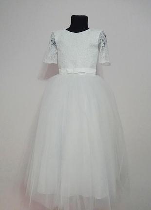 Детское нарядное платья с кружевом
