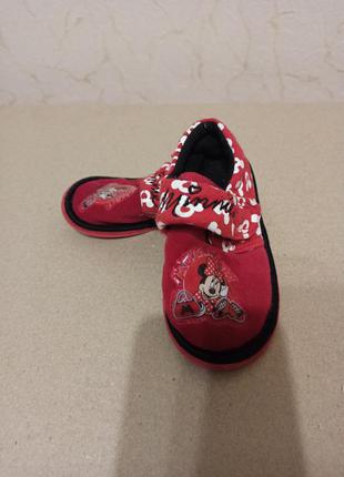 Тапочки для дівчинки