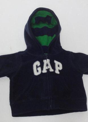 Gap. флисовая кофта с капюшоном. 0-4 месяца на молнии.