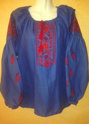 Блузка жіноча , синя , з червоною вишивкою , "маки з виноградом" матеріал, шифон ,домотканная тканина3 фото