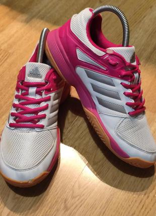 Кросівки adidas speedgaining розмір 39,5, 25см по устілці