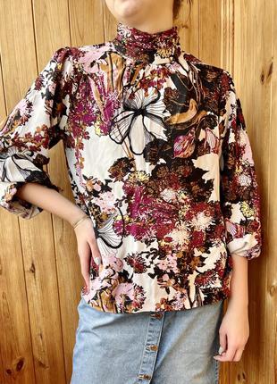 Блуза топ с крупными цветами скандинавия2 фото