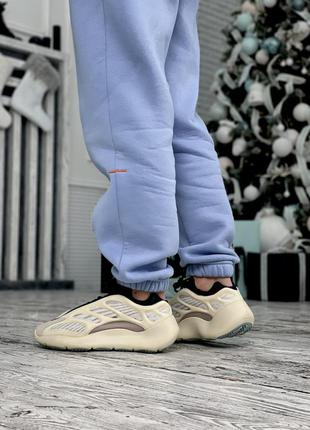 Кросівки чоловічі adidas адідас yeezy boost 700 v3 azael2 фото