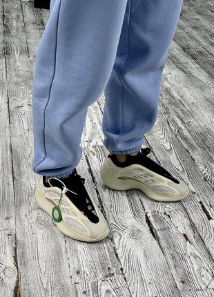 Кросівки чоловічі adidas адідас yeezy boost 700 v3 azael4 фото