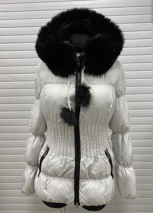 Женская зимняя пуховая куртка приталенные1 фото
