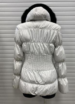 Женская зимняя пуховая куртка приталенные2 фото