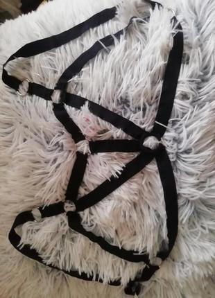 Крутая портупея широкие стрепы ленты на тело