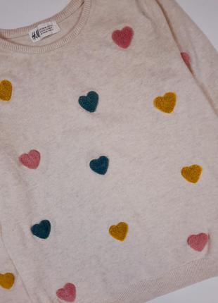 Стильный свитер с фактурными сердечками3 фото