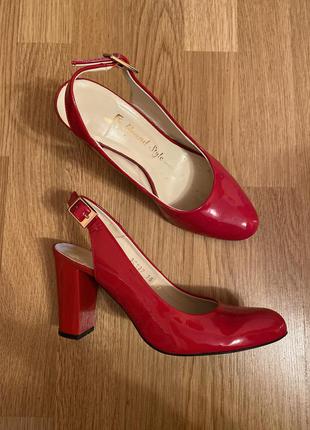 Туфли из натуральной кожи