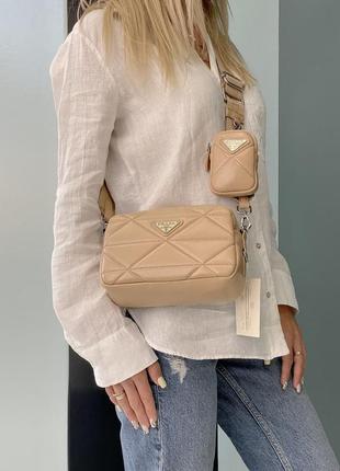 Стильна жіноча шкіряна сумочка в стилі prada бежева