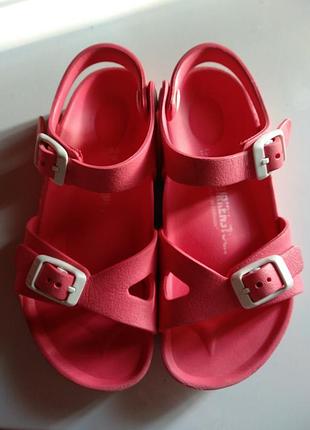 Сандалии