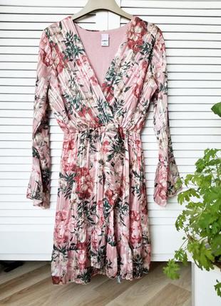 Нарядное платье на запах трапеция пудровая роза шифоновое мини платье цветочный принт7 фото