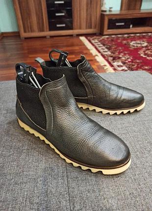 Кожаные демисезонные ботинки