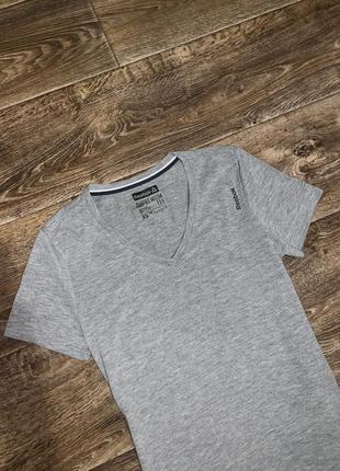 Женская футболка reebok supremium tee2 фото