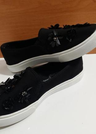 Чорні сліпони з паєтками на білій підошві fabulous footwear by george7 фото