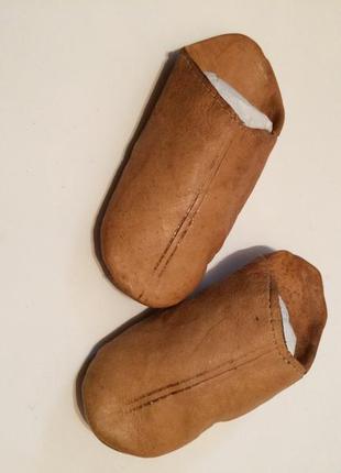 Кожаные пинетки шлепанцы для деток