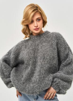 Серый оверсайз свитер