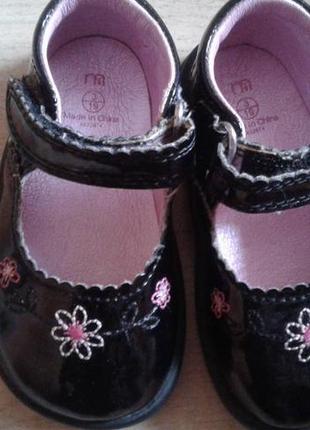 Продам детские туфельки,стелька 13 см