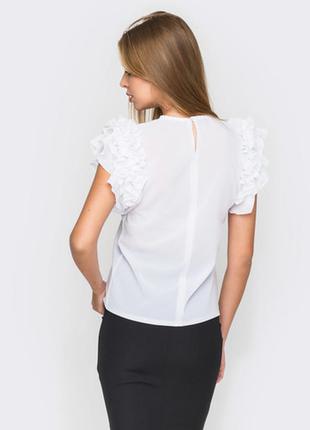 Блузка с декорированными рукавами 65307 белая 442 фото