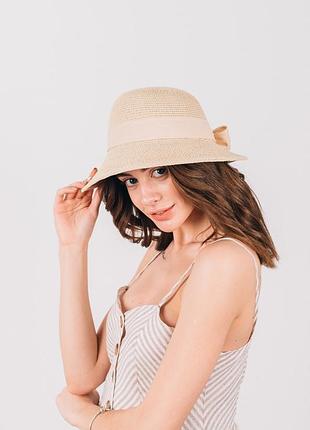 Красива капелюшок з бантиком "санта" - 1906 пісочний