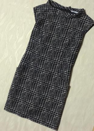 Приталенное платье с карманами tu, р.14