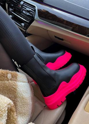 Bottega veneta pink популярні ботега масивні черевики рожева малинова яскрава підошва на хутрі ботинки с мехом кожа зима8 фото