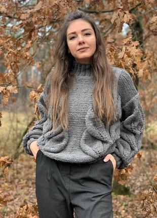 Женский вязаный свитер с листьями объёмный ручная работа1 фото