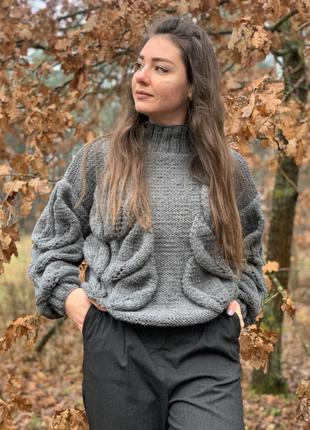 Женский вязаный свитер с листьями объёмный ручная работа2 фото