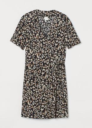 Короткое платье халат c запахом из мягкой вискозной ткани леопардовый принт  h&m2 фото