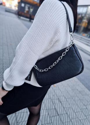 Стильна чорна італійська жіноча сумочка🇮🇹 з натуральної шкіри❤️жіноча чорна модна сумка з ланцюгом з натуральної шкіри10 фото