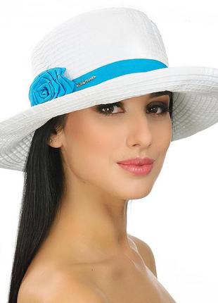 Белая шляпа с голубым цветком - 001-02.381 фото