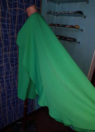 Шикарне яскраве плаття 3