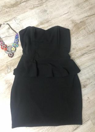 Фактурне маленьке чорне з баскою платтячко cache&cache сукня сарафан модне стильне