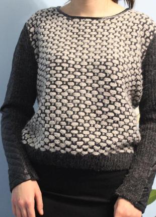 Очень теплый и качественный свитер