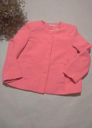 Нежно розовый пиджак, жакет