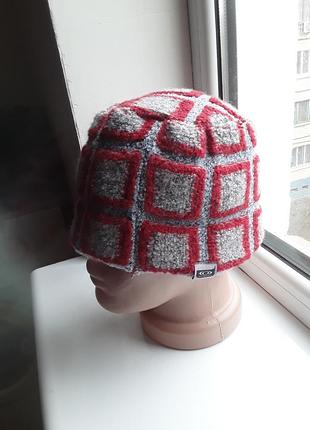 Шапка в клітку