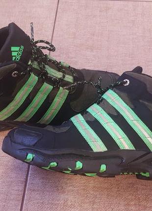 Демисизонные трекинговые кроссовки adidas р.38