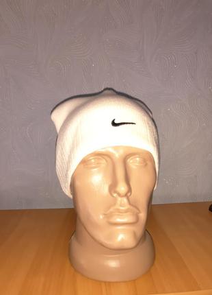 Шапки nike жіночі (нові)