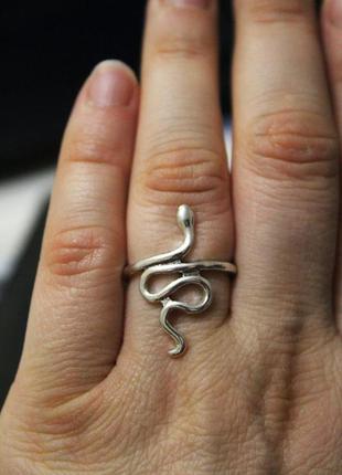 Крутое кольцо змея перстень рок готика