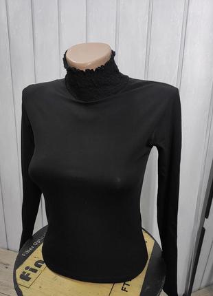 Базовий тонкий гольф классическая чёрная женская водолазка горловина жабо4 фото