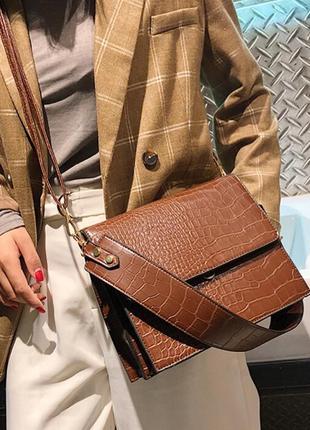Женская коричневая сумка4 фото